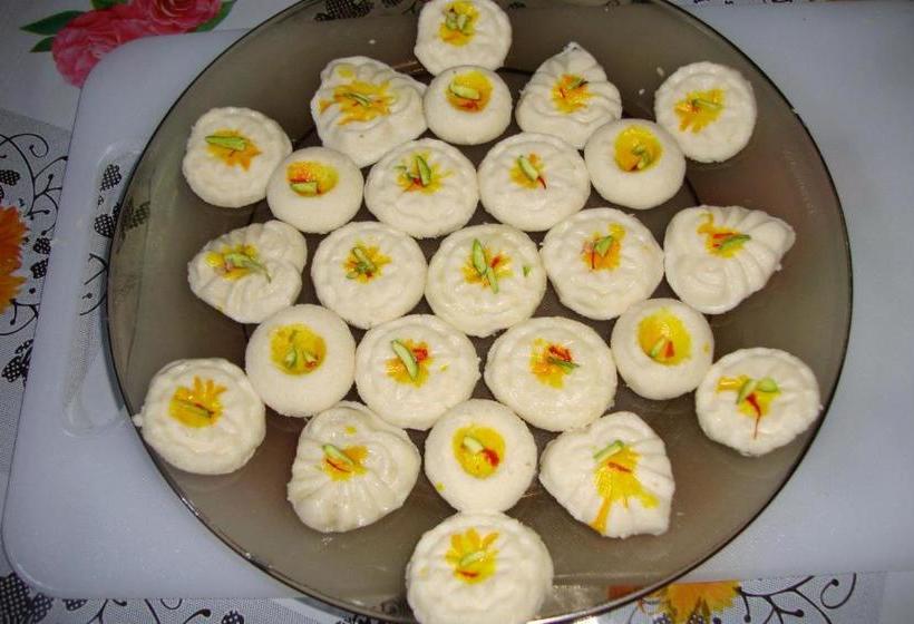 ホテル Spot On 62356 Golden Orchid