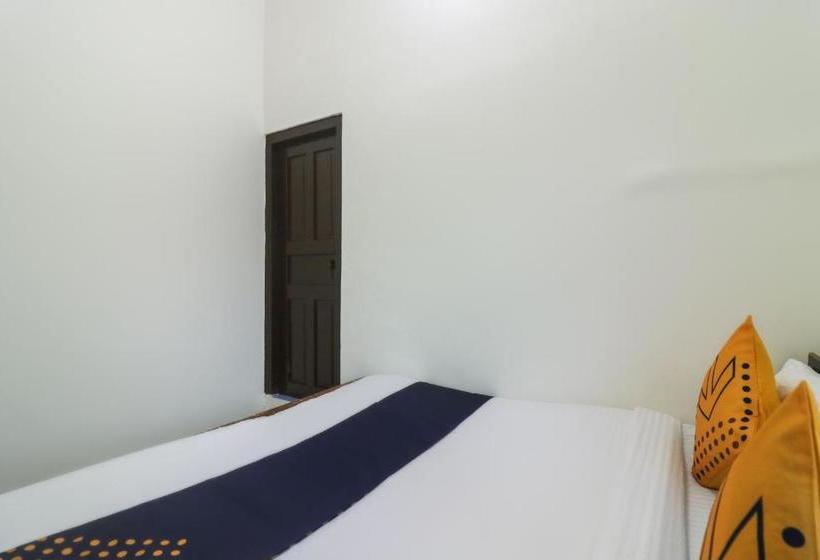 בית מלון כפרי Spot On 62999  Priyanka Tourist Lounge