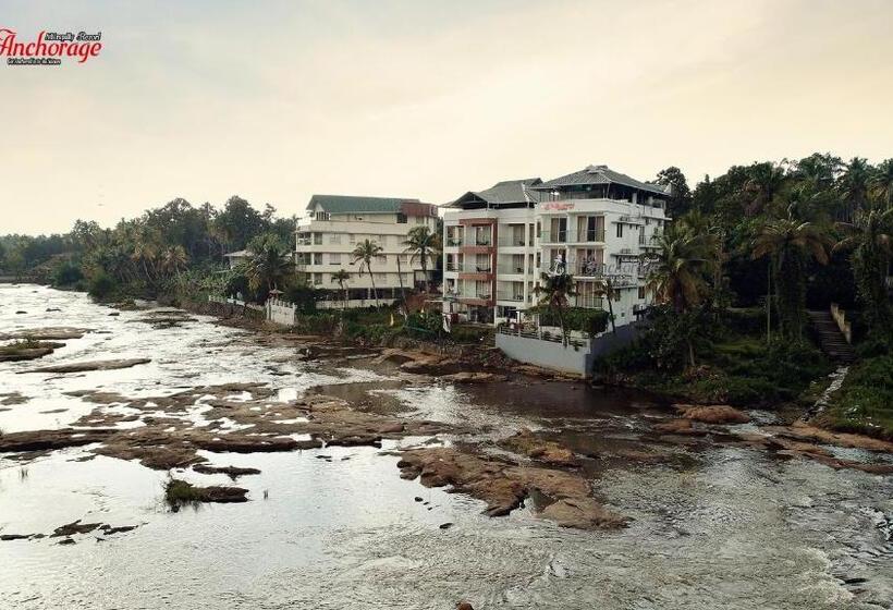 בית מלון כפרי The Anchorage Athirapilly Resort