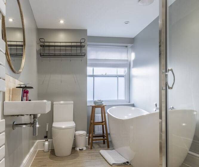 酒店 The Royal George