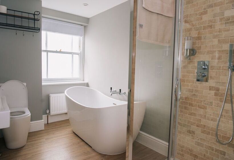 酒店 The Royal George