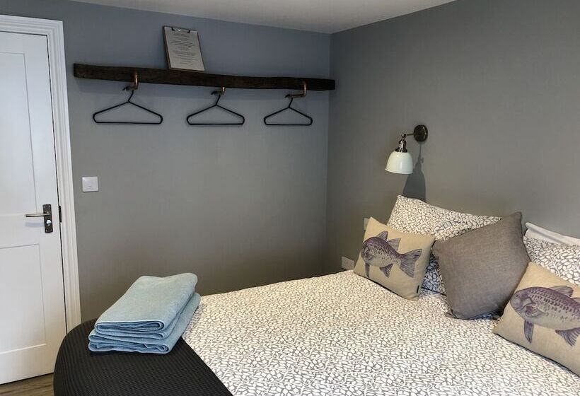 酒店 The Royal George