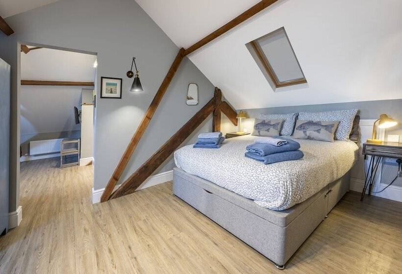 酒店 The Royal George