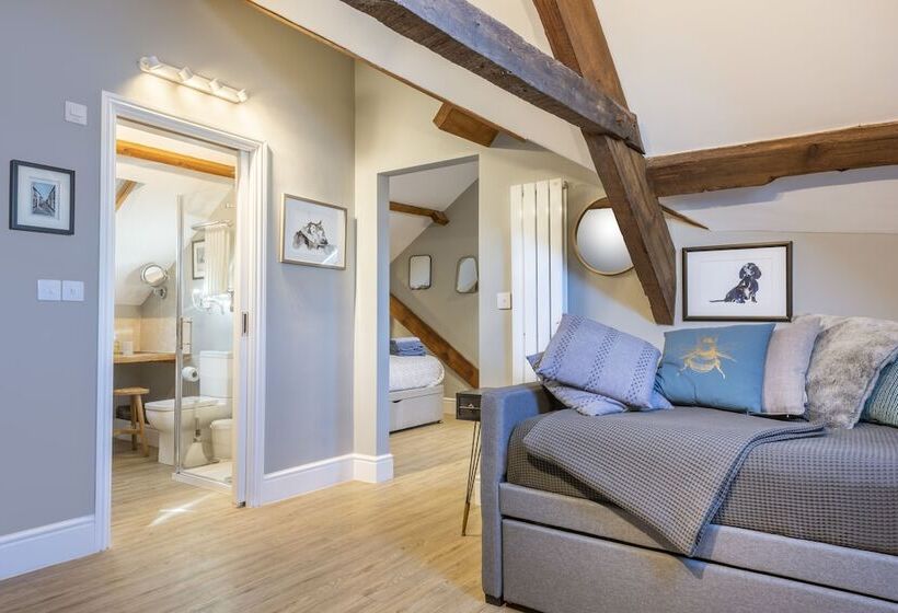 酒店 The Royal George