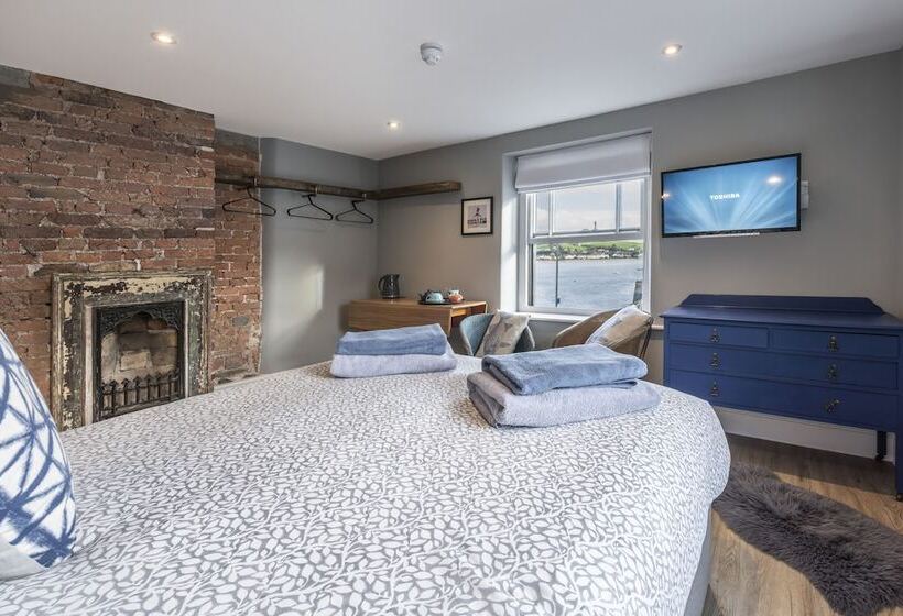 酒店 The Royal George