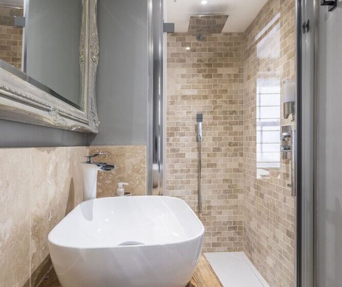 酒店 The Royal George