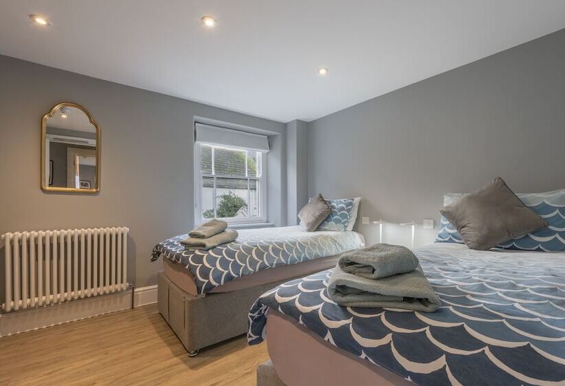 酒店 The Royal George