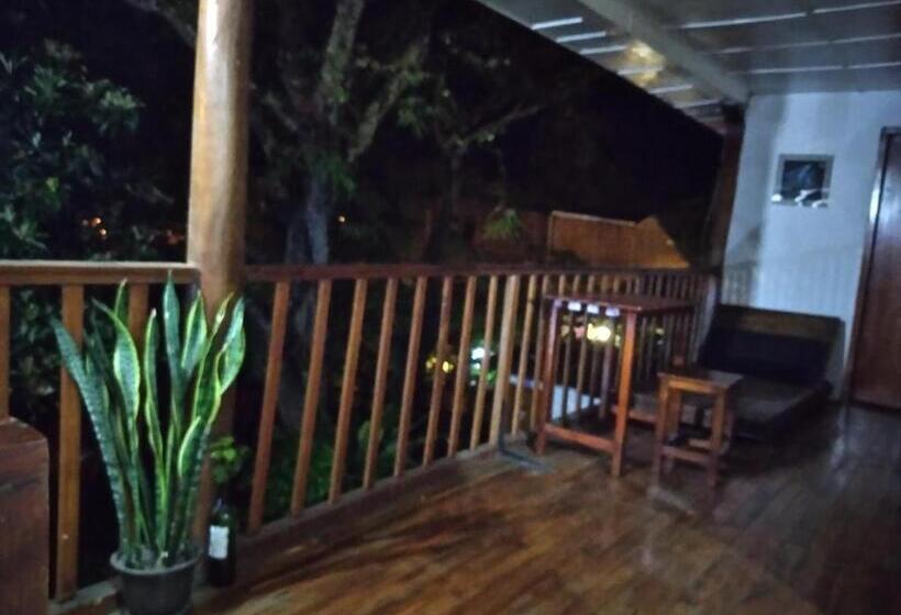 هتل Residencial Valle Sagrado Vilcabamba