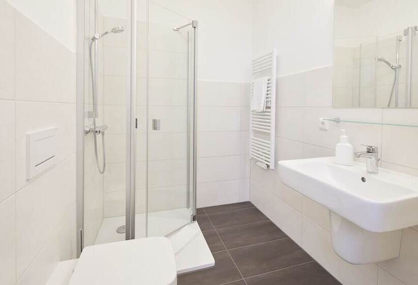 Отель Vr Serviced Apartments Obergeis