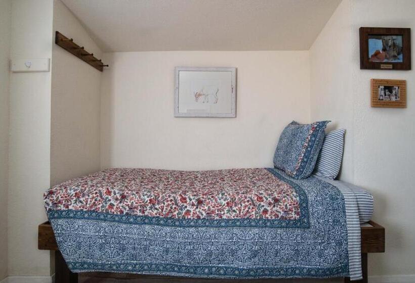 Mt Williamson Motel And Basecamp