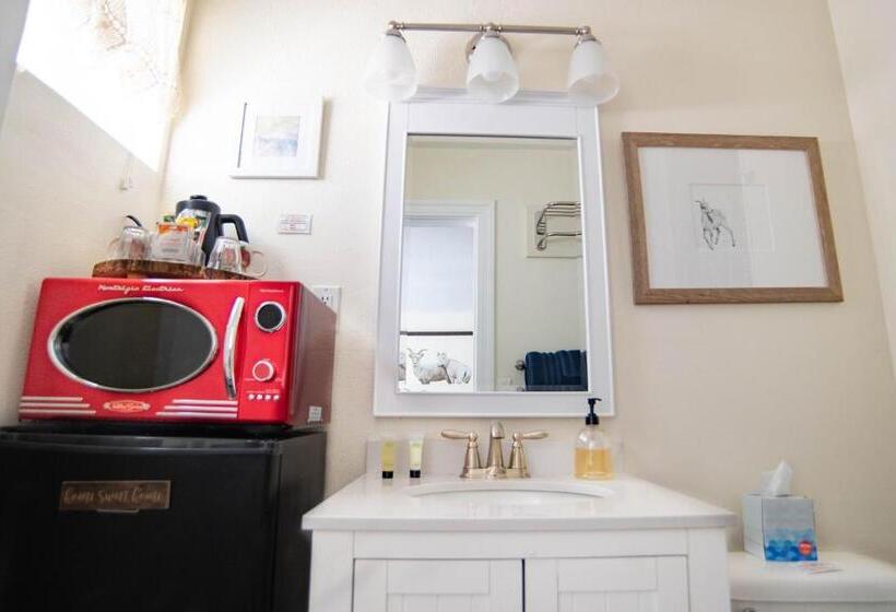 Mt Williamson Motel And Basecamp