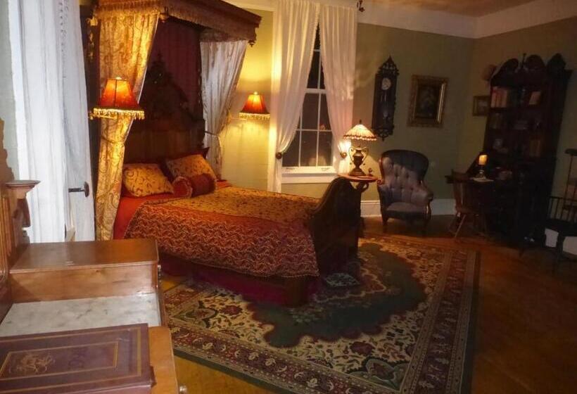 Mulberry Lavender Farm And B&b