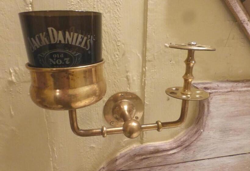 Mulberry Lavender Farm And B&b