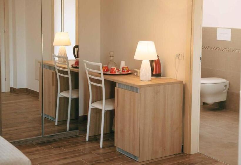 פנסיון Affitta Camere La Fenice Di Folli Lorella