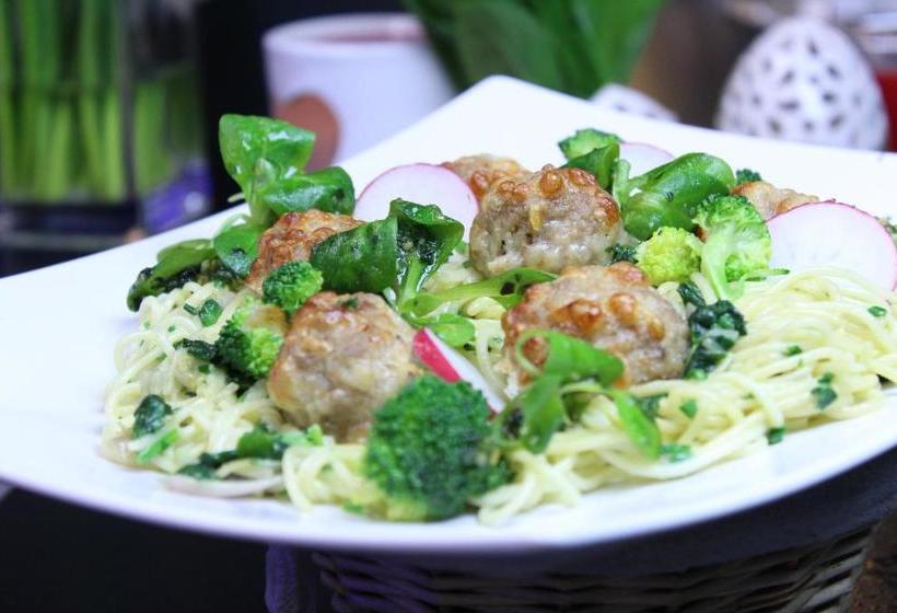 פנסיון Apartmány Caffe & Grill