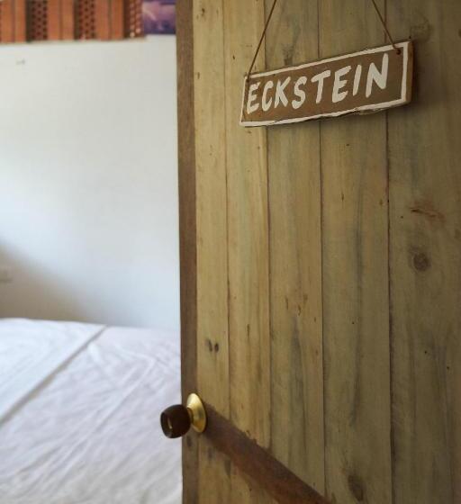 بنسيون Casa Caracola