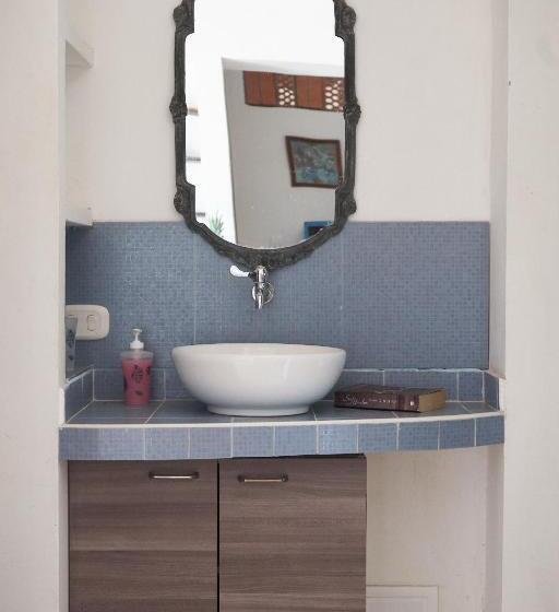 بنسيون Casa Caracola