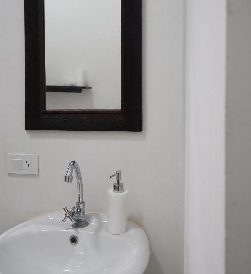 بنسيون Casa Caracola