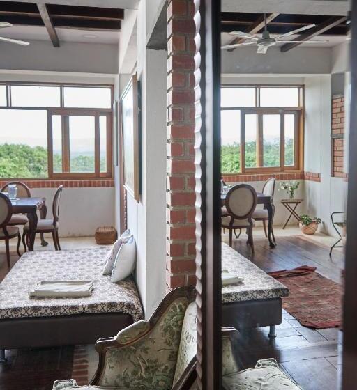 بنسيون Casa Caracola