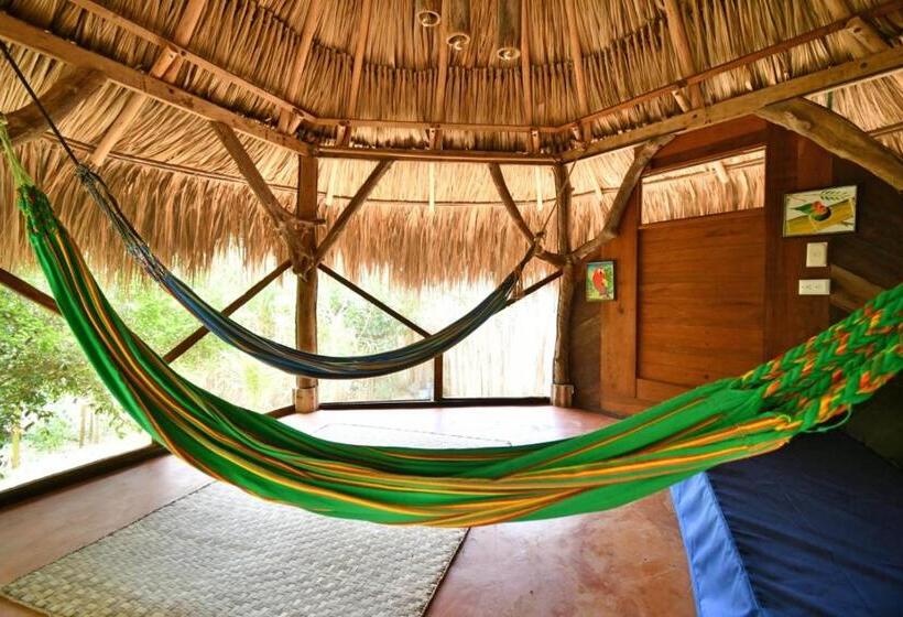 بنسيون Casa Caracola