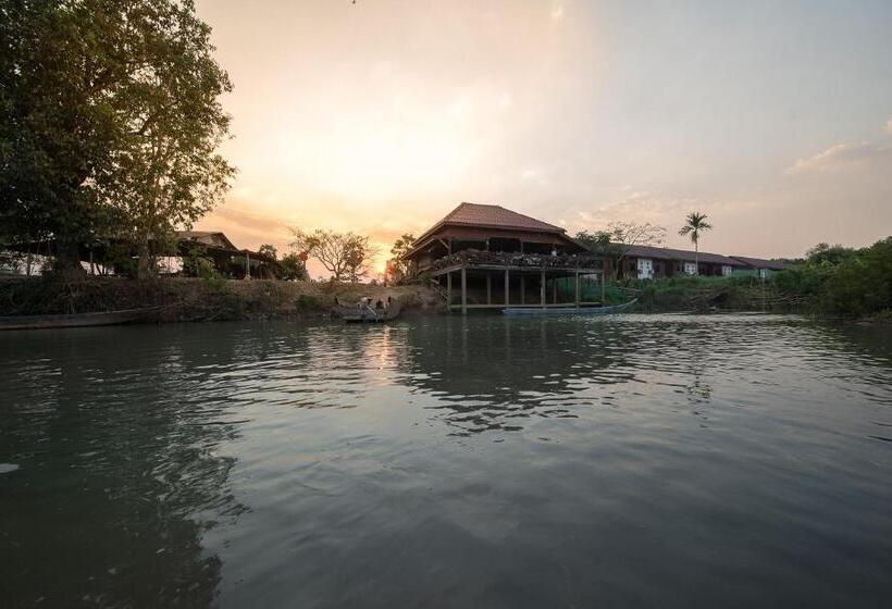 ペンション Chanhthida Guesthouse And The River Front Restaurant