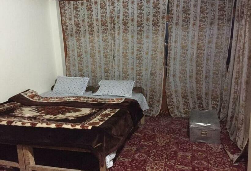 פנסיון Crean Guest House Karzok, Tsomoriri