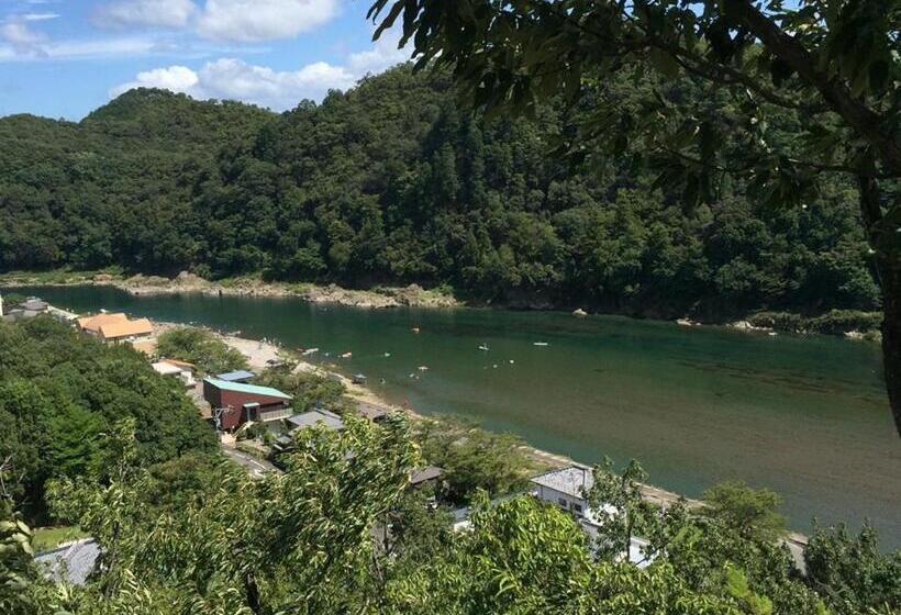 بنسيون E.english Guest House