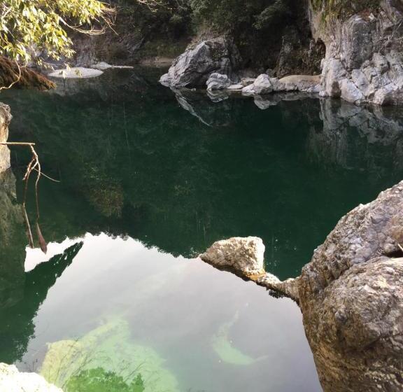 بنسيون E.english Guest House