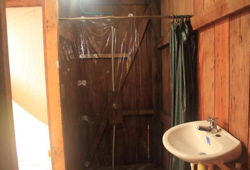 פנסיון Hakuna Matata Ecolodge