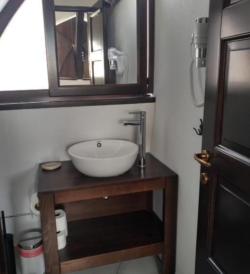 Пансион Hunnia   Huntanya