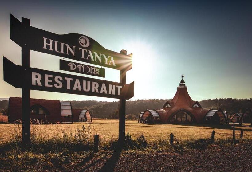 Пансион Hunnia   Huntanya