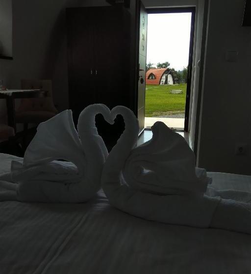 Пансион Hunnia   Huntanya