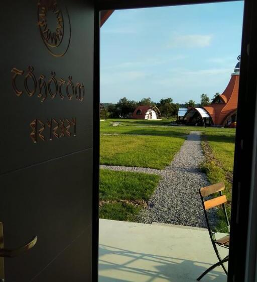 Пансион Hunnia   Huntanya