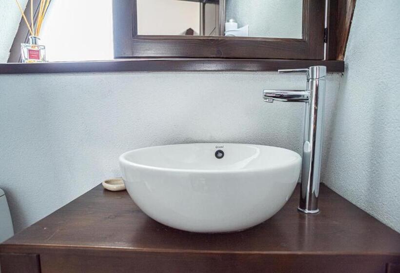 Пансион Hunnia   Huntanya