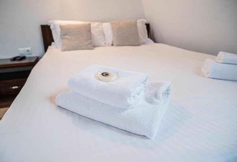 Пансион Hunnia   Huntanya