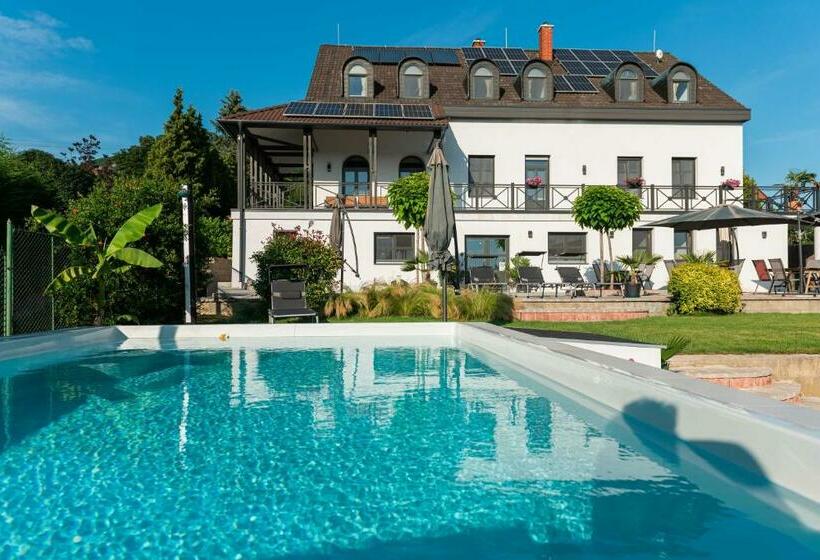 ペンション Katzer Villa