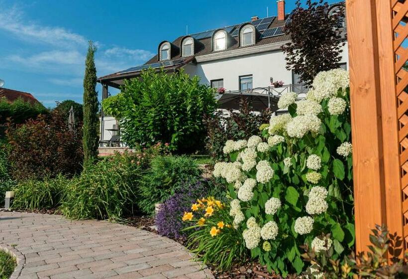 ペンション Katzer Villa