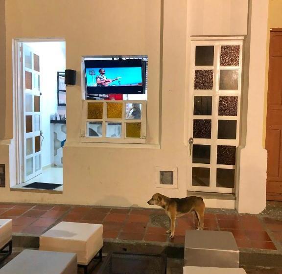 פנסיון Kava Casa Hostal