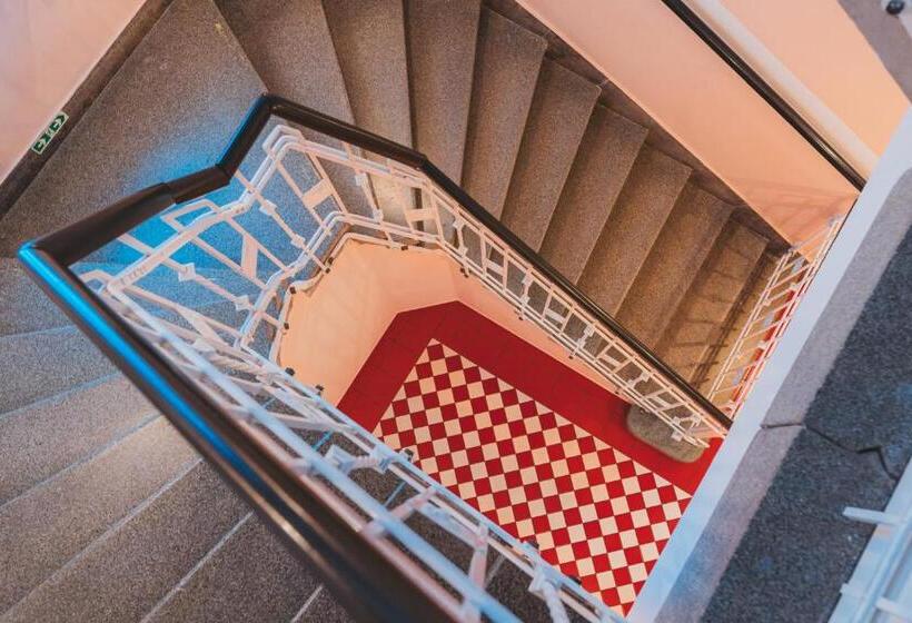 膳宿费 Kavárna A Penzion Reichl