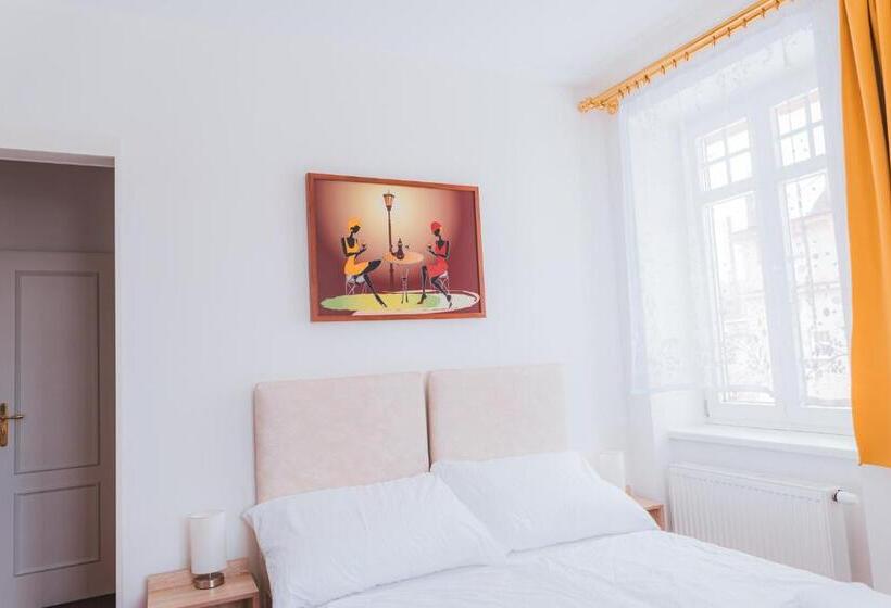 膳宿费 Kavárna A Penzion Reichl