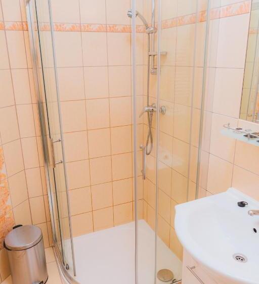 膳宿费 Kavárna A Penzion Reichl