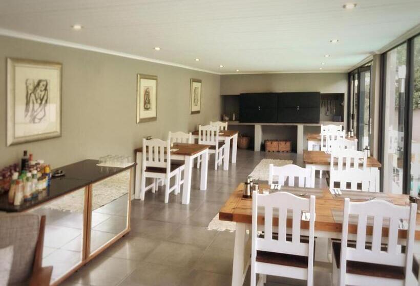 펜션 Louvre Guesthouse