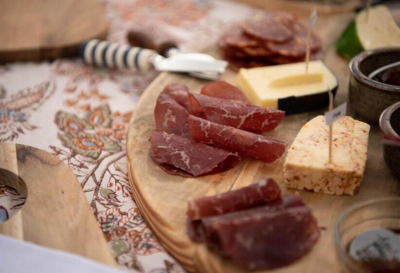 بنسيون Kukummi Lodge   Formerly Mackaya Bella Country Lodge