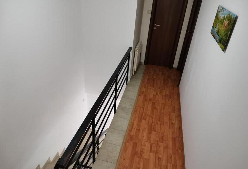 Пансион Natalia Guesthouse