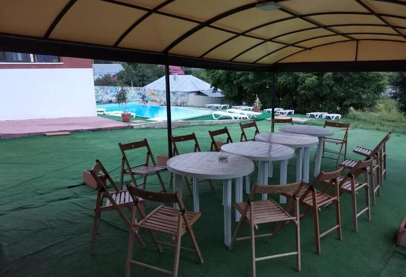 Пансион Natalia Guesthouse