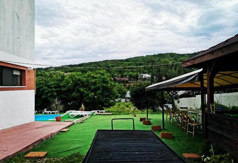 Пансион Natalia Guesthouse