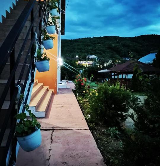 Пансион Natalia Guesthouse