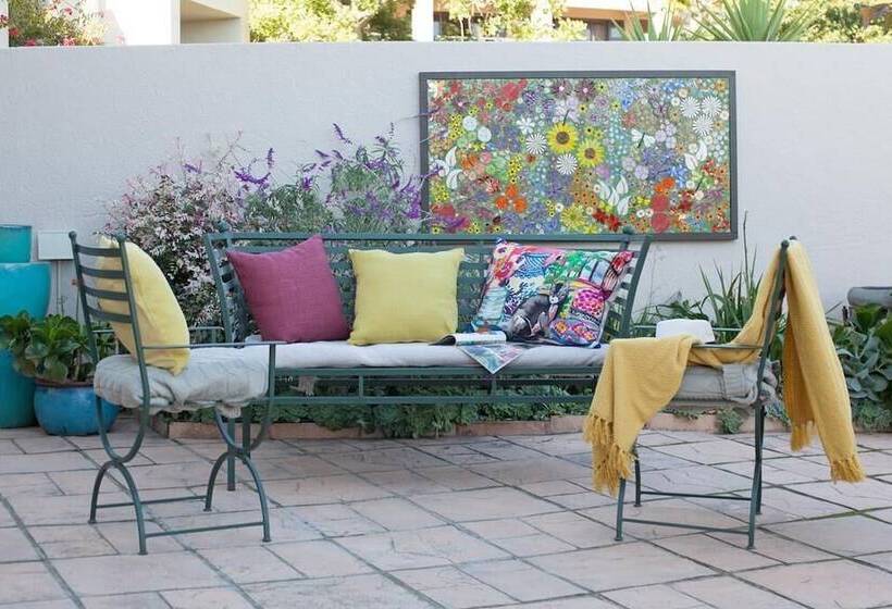 بنسيون Paperbark Manor