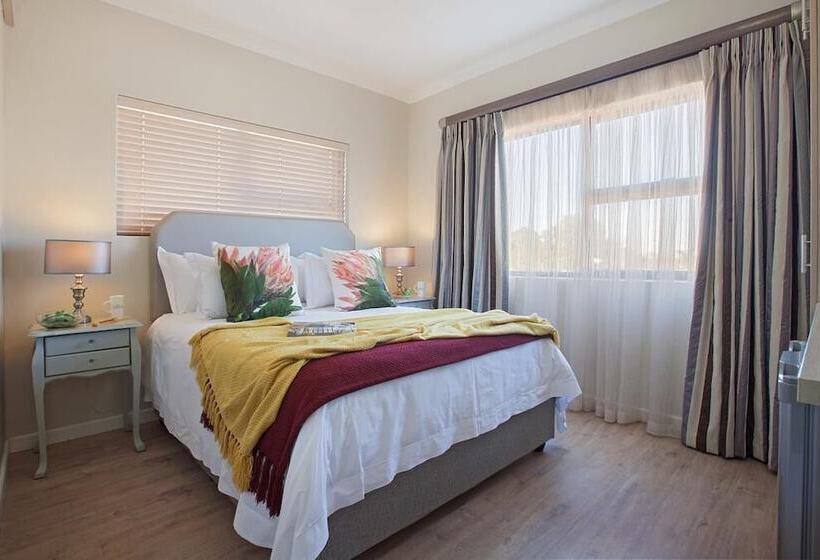 بنسيون Paperbark Manor