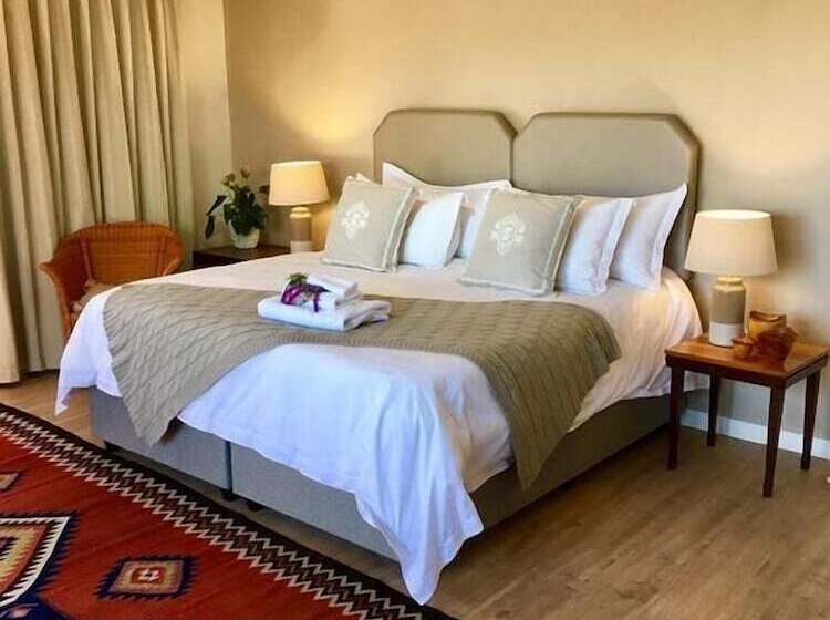 بنسيون Paperbark Manor